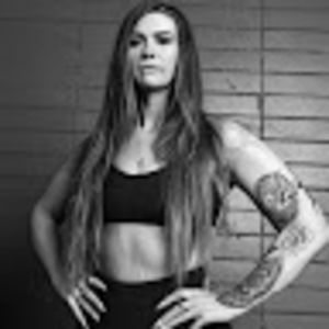 Meet your Posher, Courtney